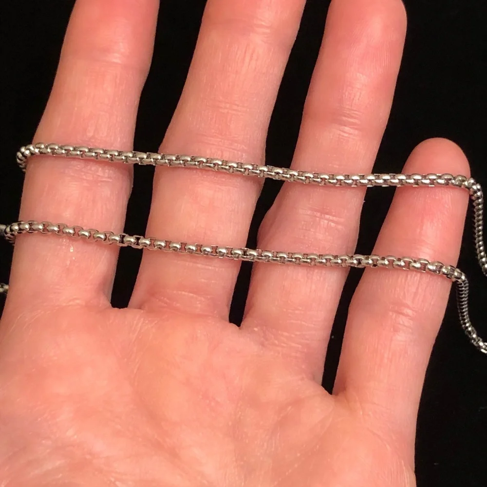 Silver Tone Wolf Head Pendant Necklace - Picture 5 of 10